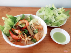 bún hải sản