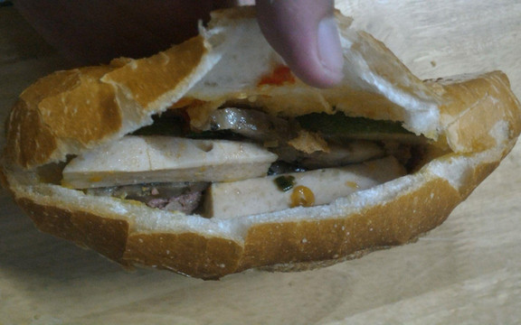 Bánh Mì 8k