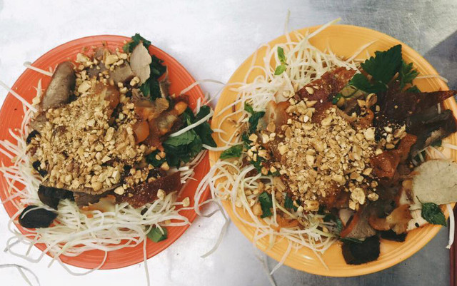 Long Vi Dung - Nộm Thịt Bò Khô - Hàng Giầy -  Ki Ốt 5 Hàng Giầy (Đối Diện 1A Hàng Giầy)