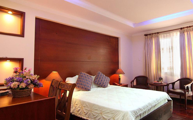 Moonlight Hotel