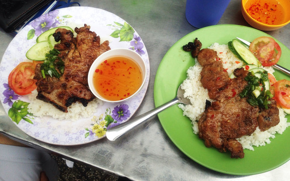 Cơm Trưa Bình Dân