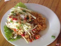 Gỏi xoài cá trê 