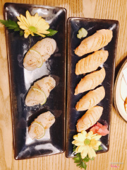 Sushi sò điêpj và cá hồi nướng