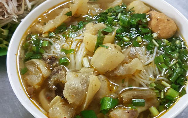 Bún Bò Cô Hà