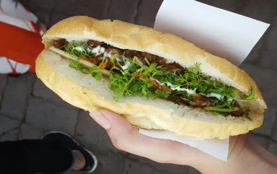 Xôi & Bánh Mì - Sông Nhuệ