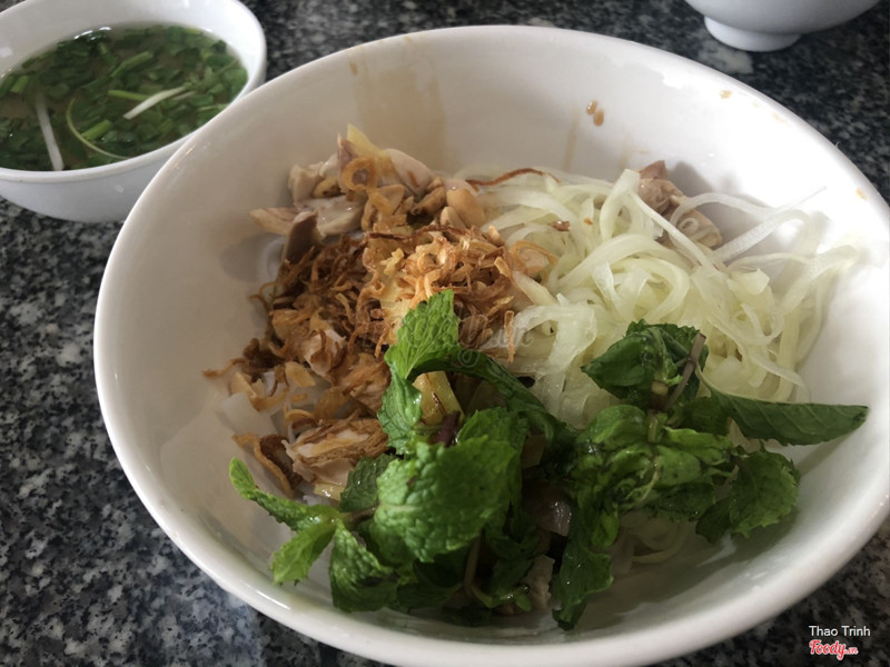 Phở gà trộn