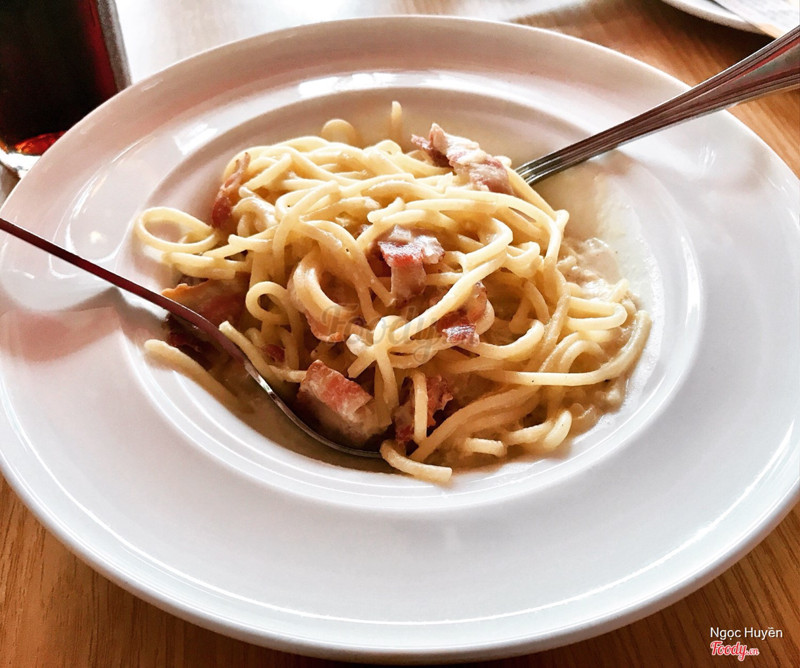 Mỳ ý sốt kem thịt nguội