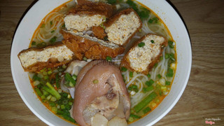 Bún riêu giò