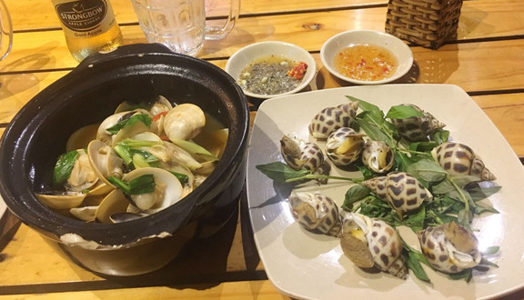 Phê Vân - Ốc, Lẩu & Nướng