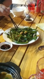 Ốc giác xào rau muống