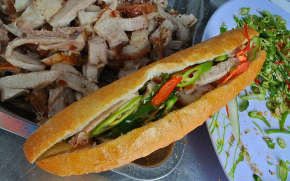 Bánh Mì Cô Hạnh - Trần Cao Vân