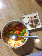 Thiệt là ngon , chân gà giòn giòn ❤️❤️ sốt vừa ăn , ăn cạn cả nước sốt . ❤️❤️❤️