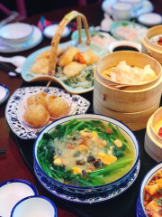 Cải bó xôi nấu 3 loại trứng với canh thượng hạng