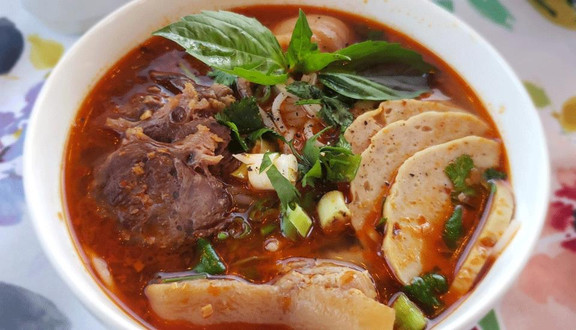 Sáu Linh - Bún Bò Huế