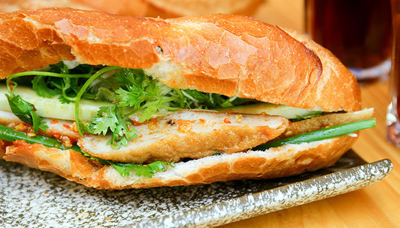 Bánh Mì Nha Trang & Bánh Tráng Trộn Tây Ninh - Tạ Quang Bửu