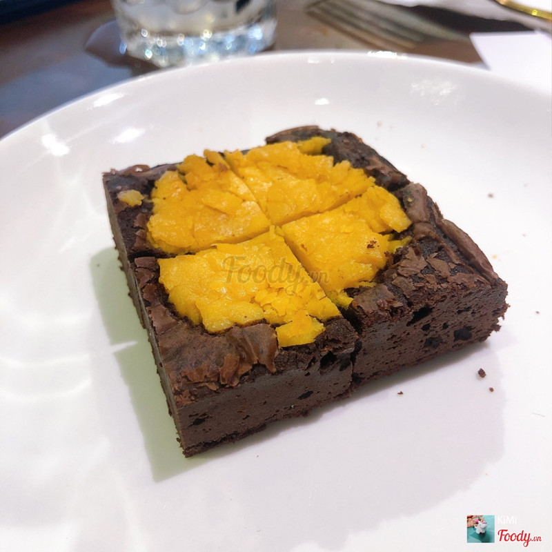 Salted Egg Brownie