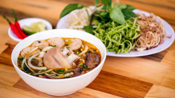 BÚN BÒ HUẾ - GỐC HUẾ- GIANG THỦY