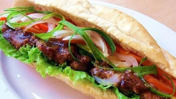 Tiệm Bánh Mì Ông Long 1697 - Dương Quảng Hàm