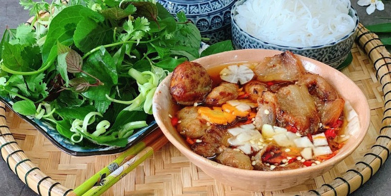 Sen Sen - Bún Chả Hà Nội - Lô 49 Trần Bạch Đằng