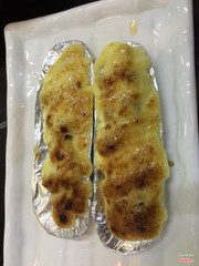 Móng tay chúa đút lò phô mai