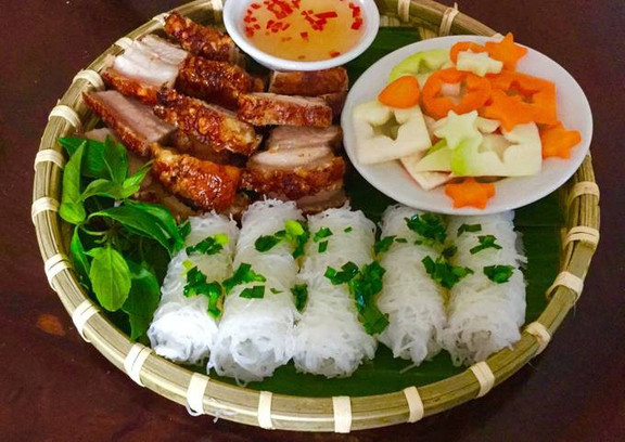 Gia Hân Quán - Bánh Hỏi, Bánh Mì Heo Quay & Ăn Vặt