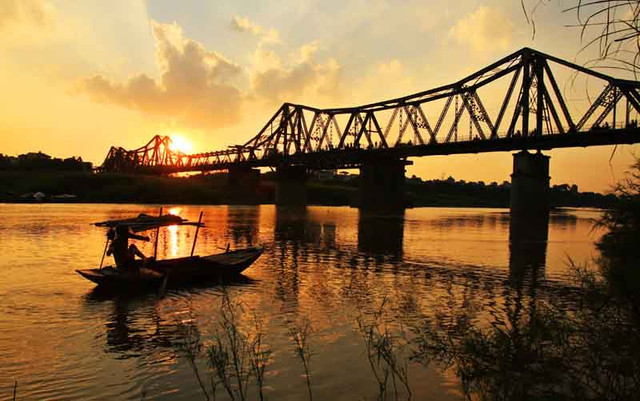 Cầu Long Biên