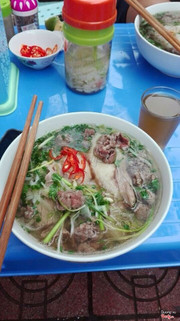 phở tái chín gầu