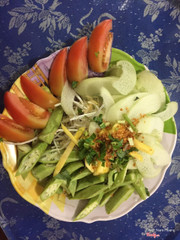 Rau củ ăn kèm với Lẩu