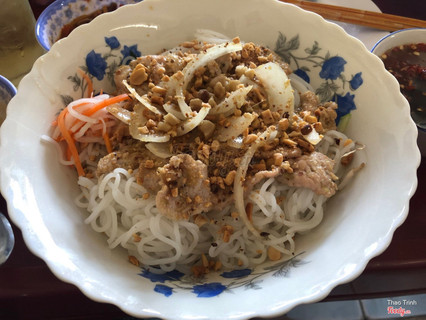 Bún thịt xào