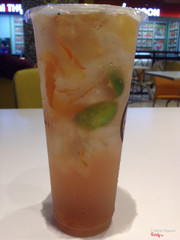 Trà Pattaya phải lắc đều trước khi uống, vị chua ngọt