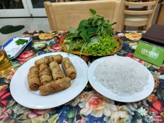 Fried Spring rolls with Vegetables and Rice Noodles