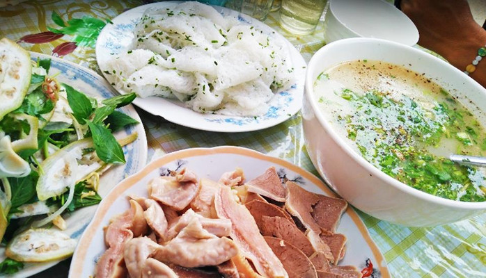 Cô Soạn - Cháo Lòng & Bánh Hỏi