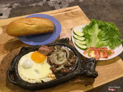 bò né