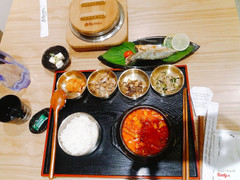 Món súp đậu hủ hải sản ở đây ngon tuyệt vời. Thơm thơm ngon ngon rất vừa miệng mà giá phải chăng nữa. Sẽ rủ bạn bè tới nhiều lần nữa