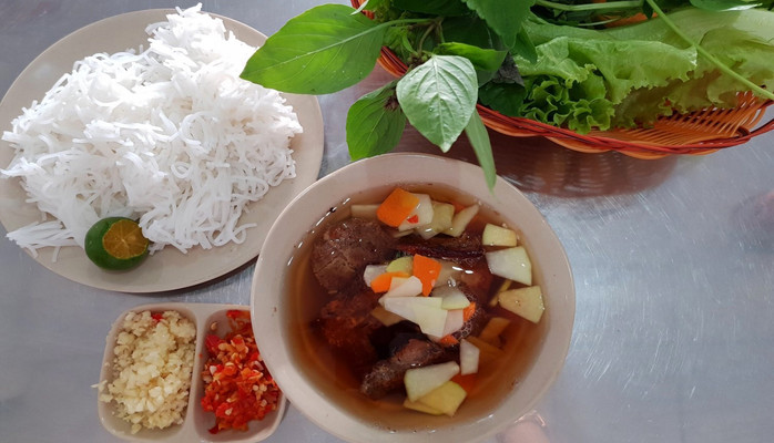 Bà Hai Huế - Bún Chả Nướng - 33 Trường Chinh