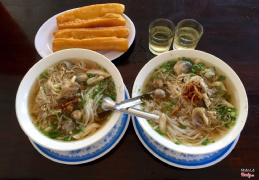 Hai tô bánh canh nấm đầy đủ