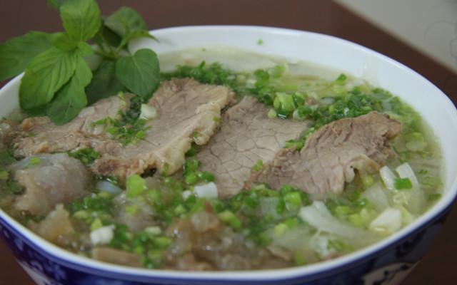 Phở Hồng - Hàng Hòm - 13B Hàng Hòm