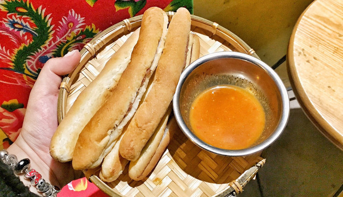 Bà Nghị - Bánh Mì Cay