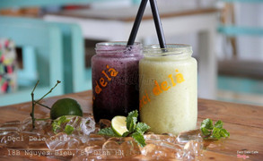 Smoothie việt quất và kiwi