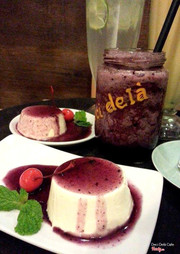 Panna cotta việt quất và smoothie việt quất dành cho những tín đồ của loại quả tuyệt ngon này