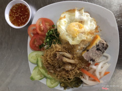 Cơm Bì + Chả + Trứng (25,000)