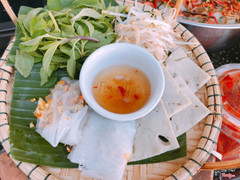 Bánh cuốn nóng chay