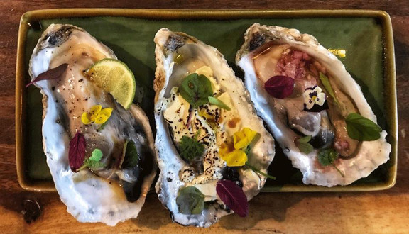 Carpe Diem Saigon Lounge