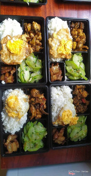 Cơm trứng ốp liết - Ba chỉ cháy cạnh