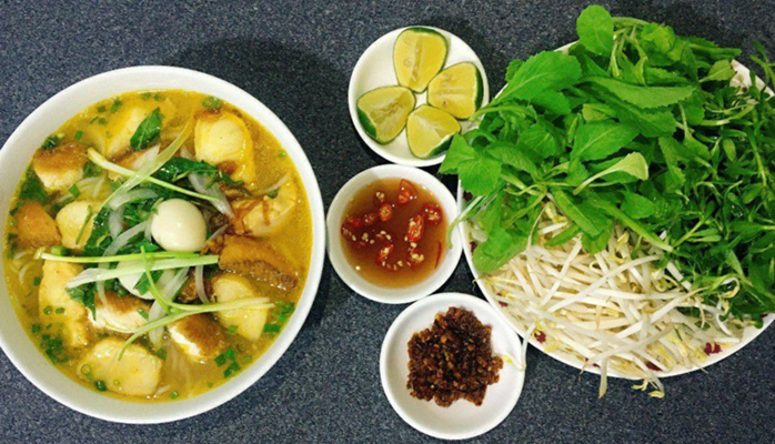 Bánh Canh Cá Lóc Nam Trang Quán