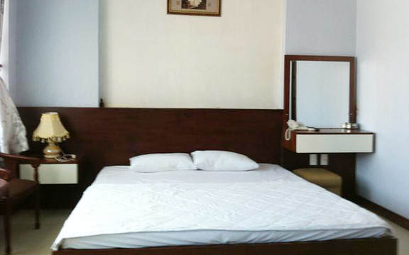 Khách Sạn Nhật Vinh - Sư Vạn Hạnh