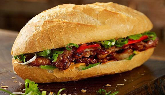 Má Năm - Bánh Mì Quảng Ngãi