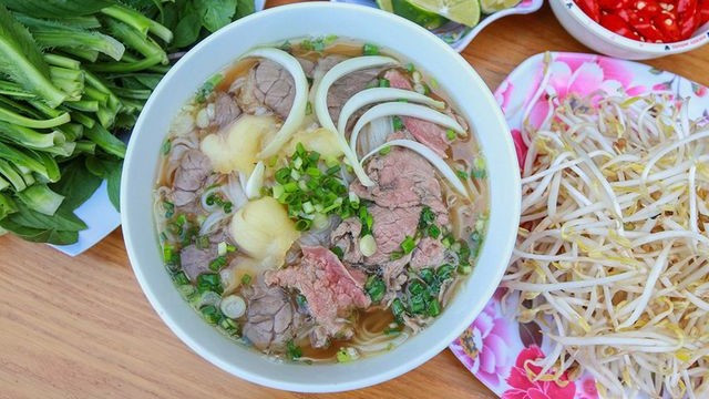 PHỞ QUỲNH CHÍNH HIỆU 5 - Nguyễn Xuân Khoát