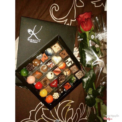 Chocolate karmello nổi tiếng Balan. Đầy đủ hương vị, ngon ngọt như scl Bỉ nhưng giá thành mềm hơn. Và bên mình có cung cấp sỉ lẻ toàn quốc nhé. Sđt 0963530097