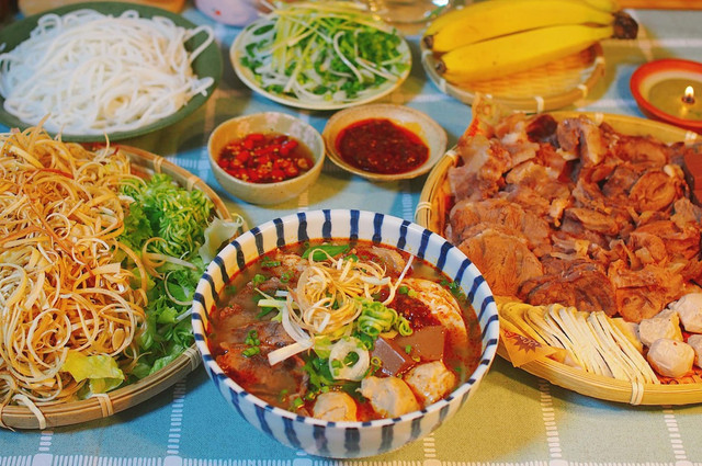 Bún Bò Huế & Bún Riêu Cua Đông Vang - Huỳnh Văn Luỹ